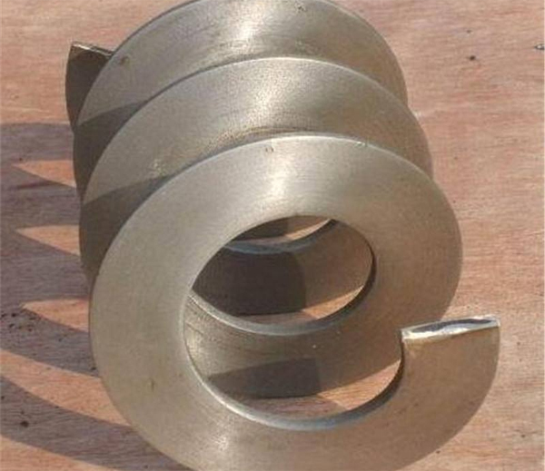 �Ӻ���ĥ�����ҶƬ