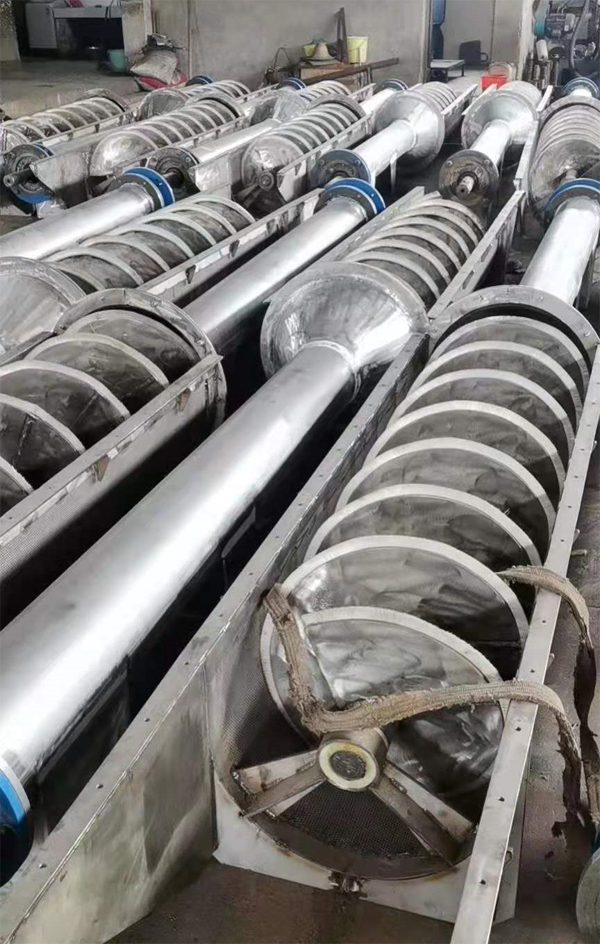 ���ڹ����13̨��ë�����������������׼������